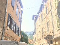 10th - the Sunday market was overflowing