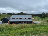 The team headed for Mount Torrens in the Adelaide Hills. Stephen arriveded first with the baggage and shopping. Paulie borrowed Olivia's car. Michael came later after time with his sister.