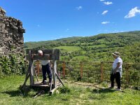 It was a warm Spring day 17,000 km away from Hobart when Stephen and Paulie took their guests and a tour of local sights. In this case the Chateau at Penne, 16km away home.