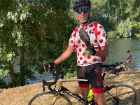 The sole eventually fell off, along with Stephen because the sole remained cleated to the pedal. But they battled on despite no direct bike route back to Cormery.