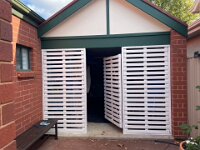26th - the last task at the Adelaide home was to build in the back of the garage with help from a builder/musician (PhD in conducting) pal of a friend.